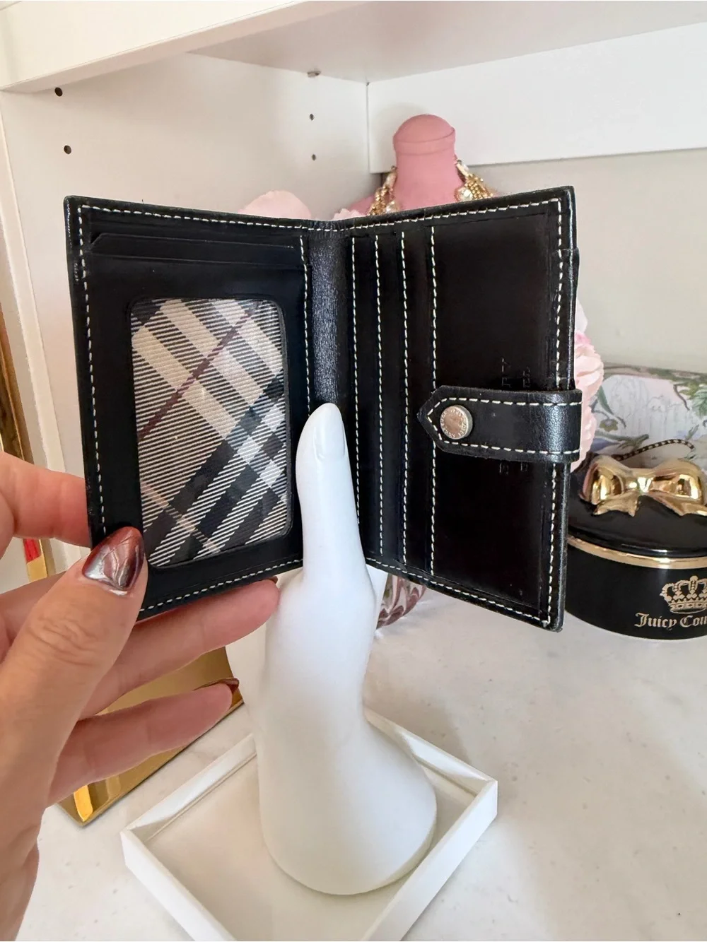 Burberry plaid Check Snap Wallet - Black & Cream like new COA